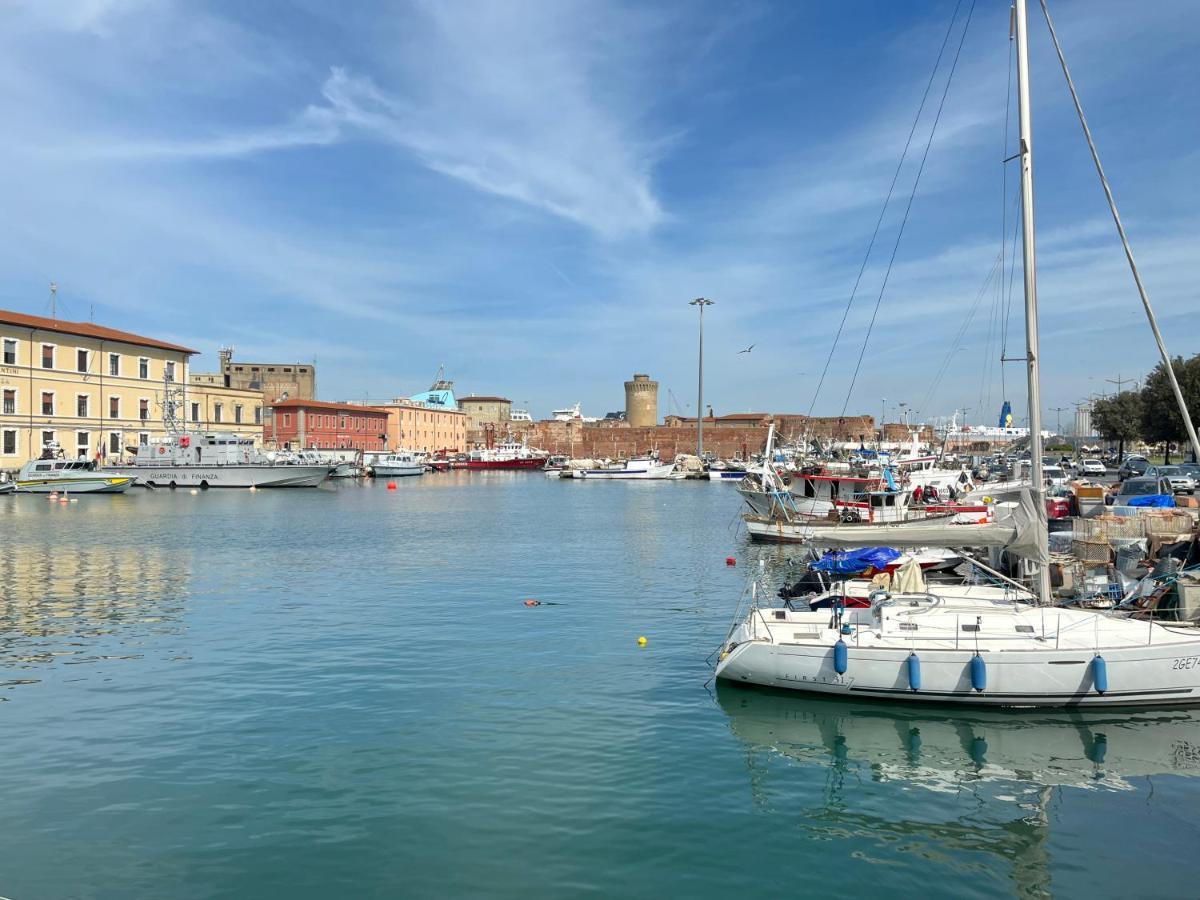 Kasia Porta Sul Mare Di Livorno Free Parking 外观 照片