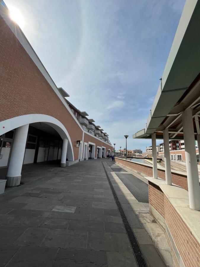Kasia Porta Sul Mare Di Livorno Free Parking 外观 照片